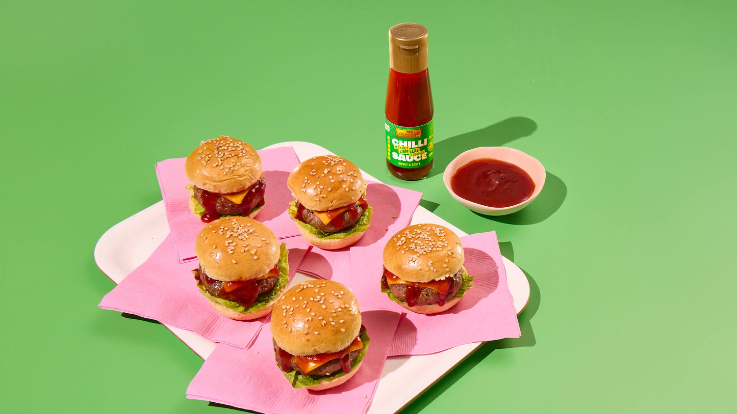 Lee Kum Kee Makrut Lime Leaf Flavoured Chilli Sauce 135g