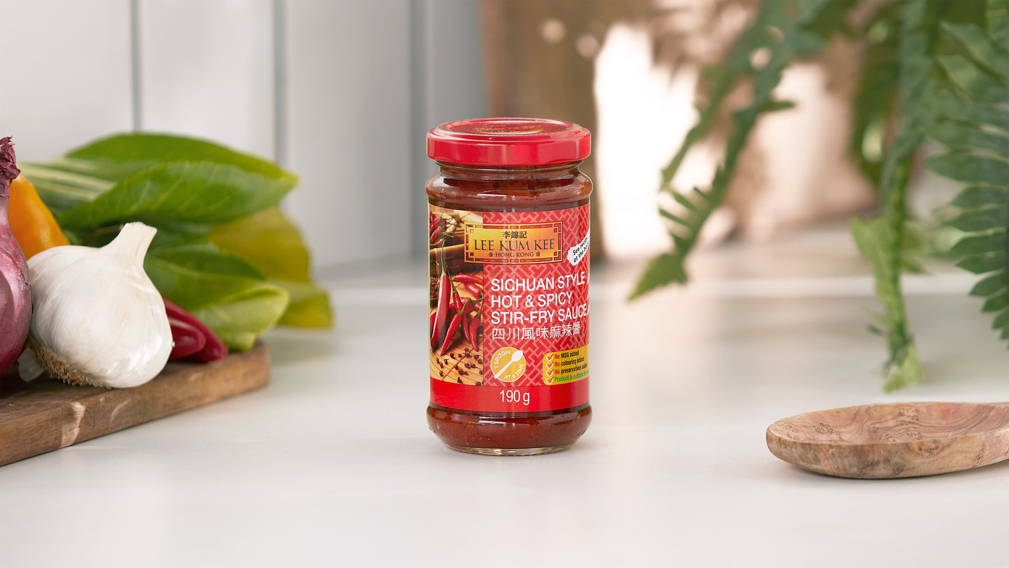 Lee Kum Kee Sichuan Style Hot & Spicy Stir Fry 190g