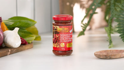 Lee Kum Kee Sichuan Style Hot & Spicy Stir Fry 190g